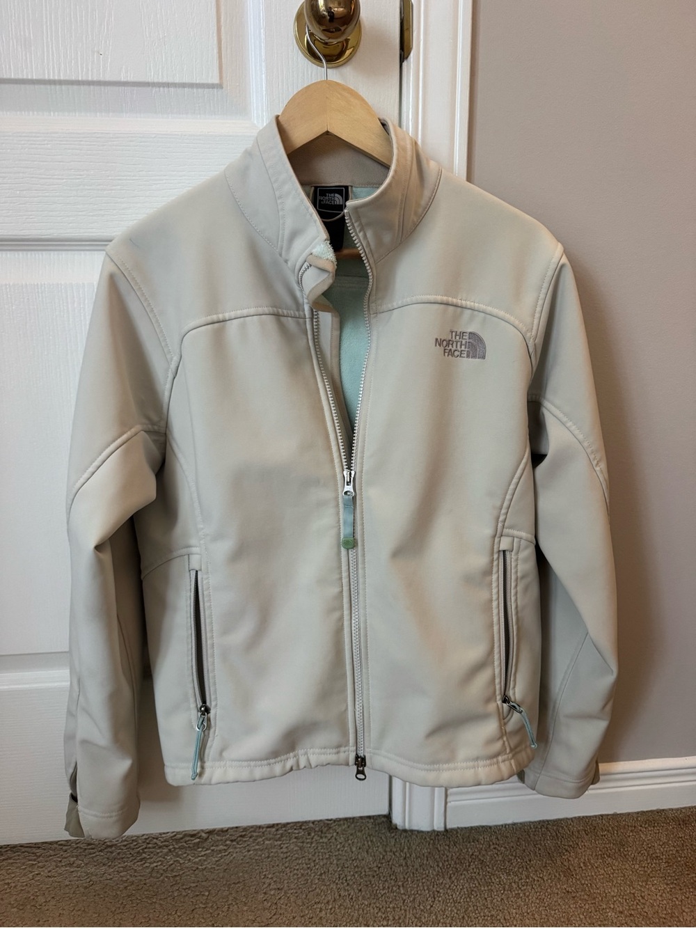 The North Face Women’s Softshell Jacket - Light Beige